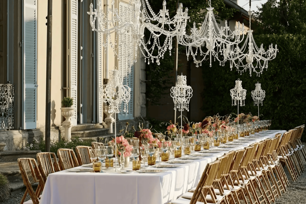 Foto de decoracion nupcial en Villa Ponti Greppi, en Lecco, Lombardia. Elopement