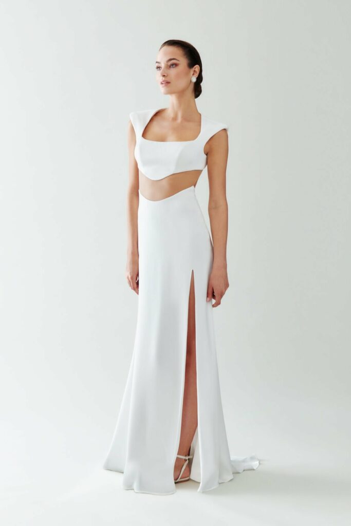 Foto de vestido de novia cross top de Atelier Emé
